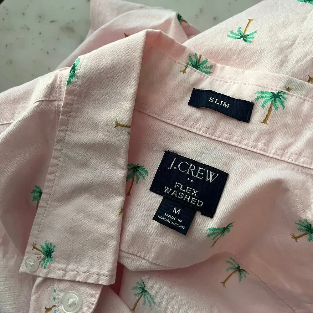 J. Crew Men’s Flex Wash Slim Collared Button Down Shirt Medium Pink Palm Tree